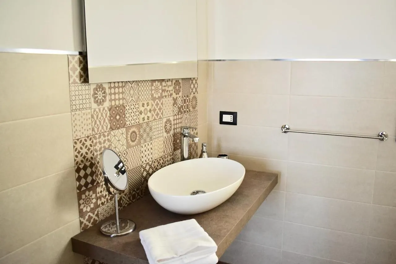 Domus Solis Pachino 0*,  İtalya
